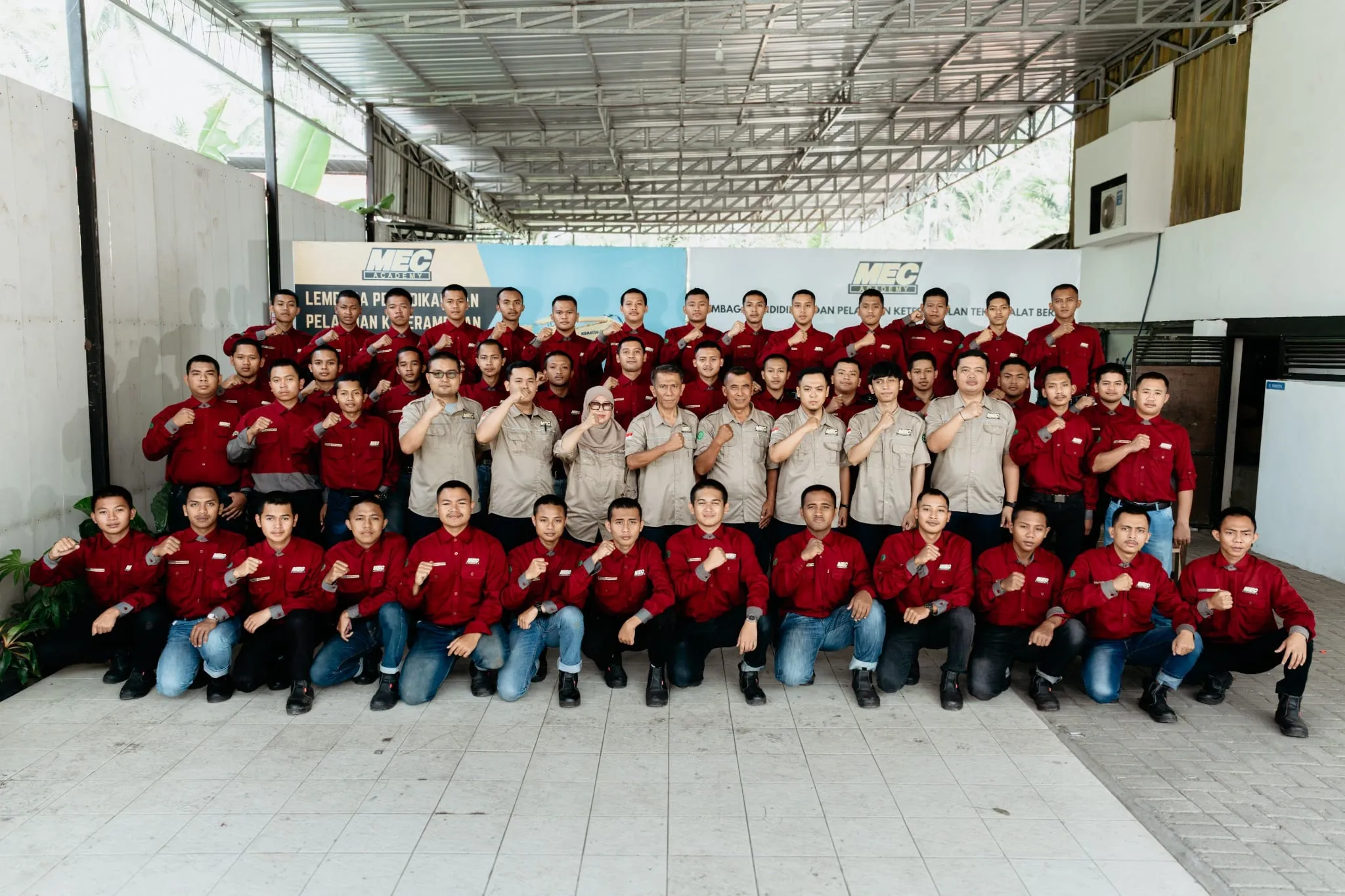 Bersama siswa dan tim MEC